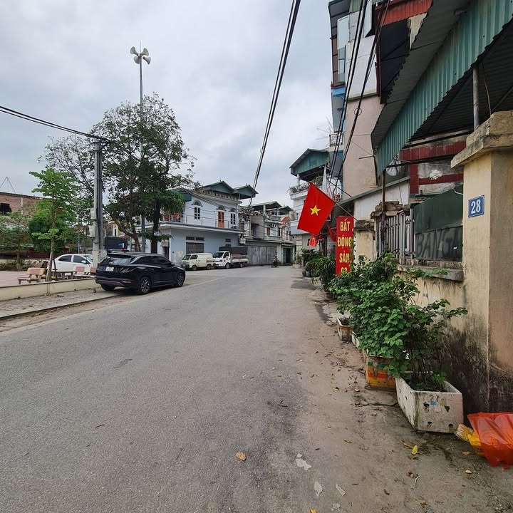 Nhà 2 tầng Đặng Xá, Gia Lâm 60m² giá 7 tỷ - Sổ đỏ chính chủ, ô tô vào nhà!