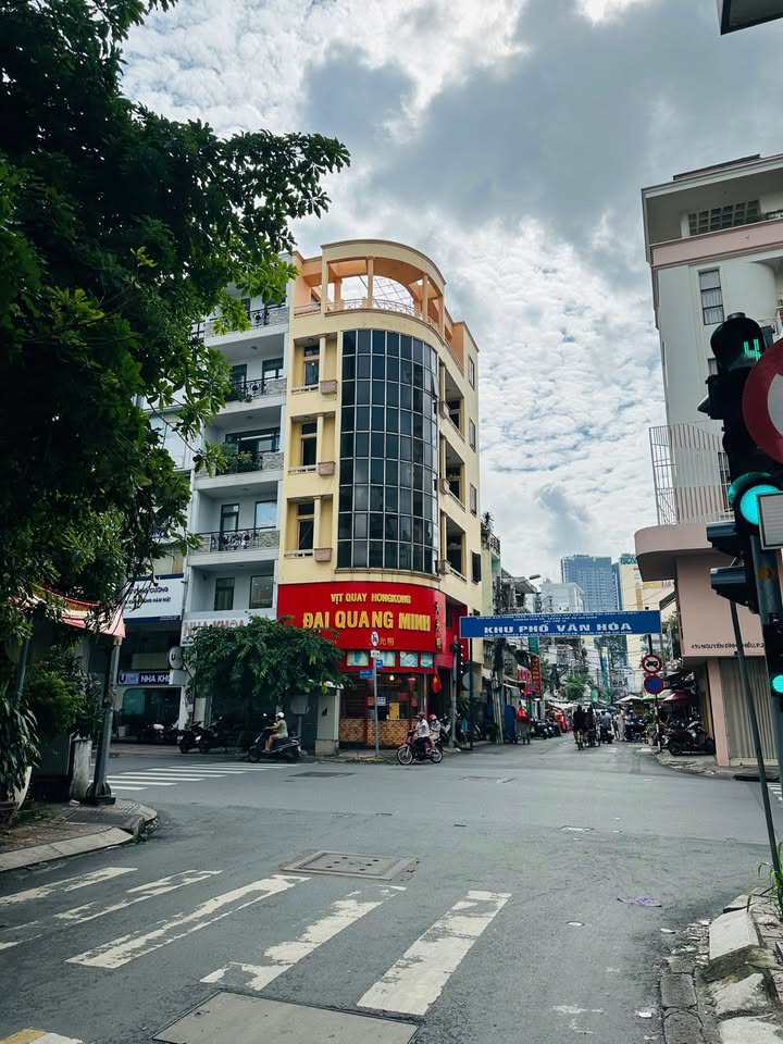 Cho thuê FrontHouse 2 mặt tiền Nguyễn Đình Chiểu 50m² - Khu vực kinh doanh sầm uất!