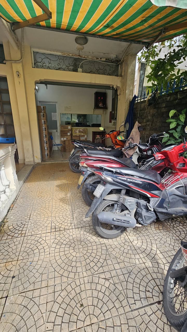 Nhà phố FrontHouse Trần Đình Xu, Quận 1, 110m² giá 29.9 tỷ - Cơ hội đầu tư hiếm có!