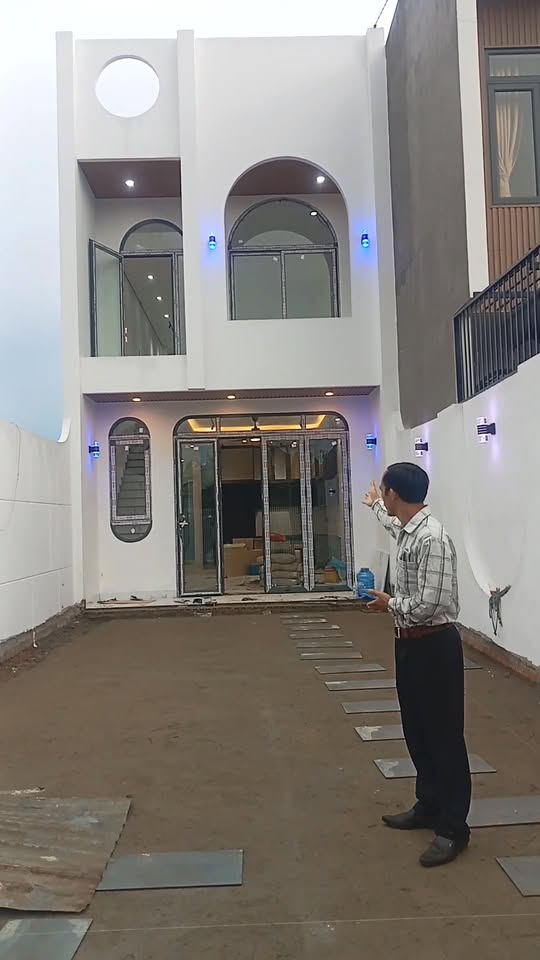 Nhà lầu mới xây hẻm Y Wang, Buôn Ma Thuột 150m² giá 3.15 tỷ - Sẵn sàng vào ở!