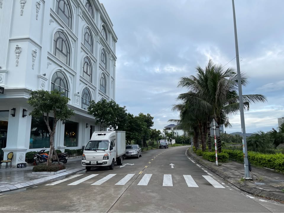 Biệt thự Geleximco Bãi Cháy 325m² giá chỉ 7x triệu/m² - Cơ hội đầu tư sinh lời!