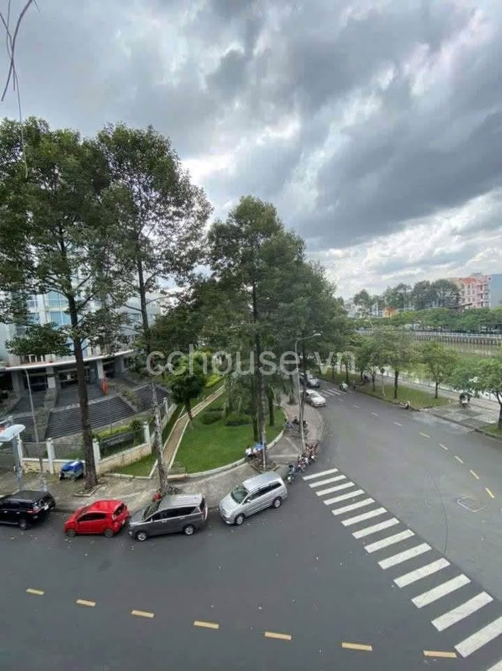 Toà Nhà FrontHouse Mặt Tiền Nguyễn Đình Chiểu Quận 1 54m² - Giá Bán Chỉ 33 Tỷ!