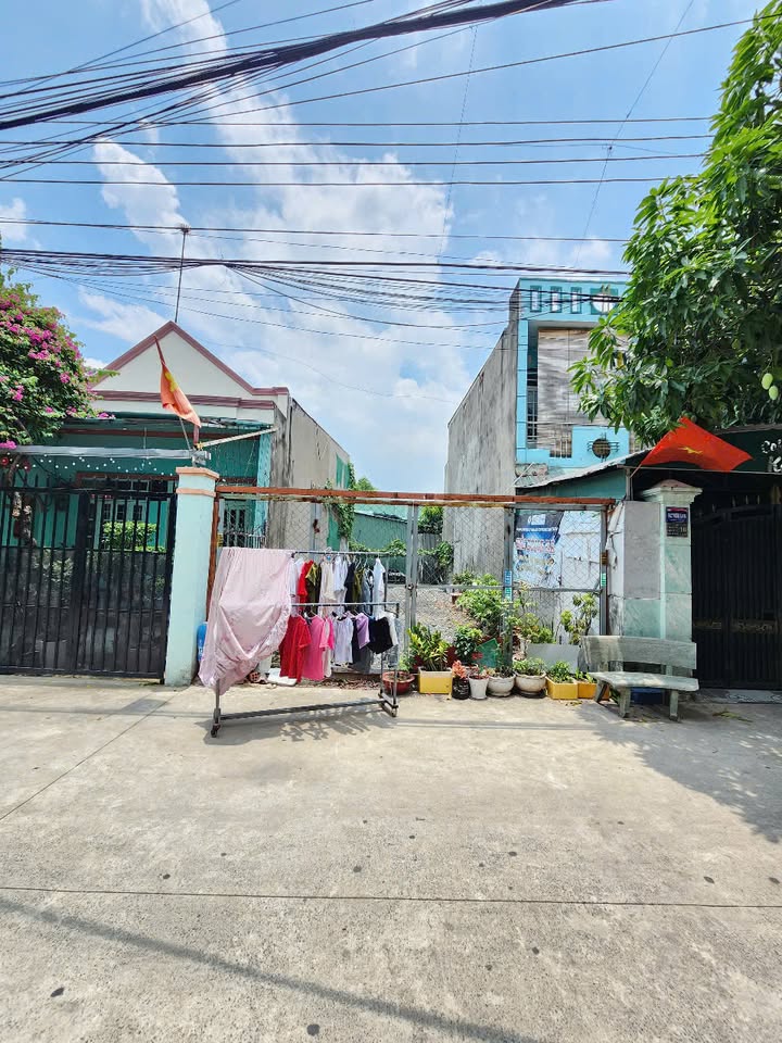 Đất nền Tân Bình Dĩ An 97.6m² giá 3.2 tỷ - Pháp lý rõ ràng, vị trí đẹp!