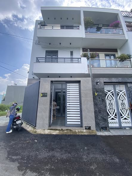 Nhà phố Long Phước Quận 9 60m² giá 4.8 tỷ - Căn góc 2 mặt tiền chính chủ!