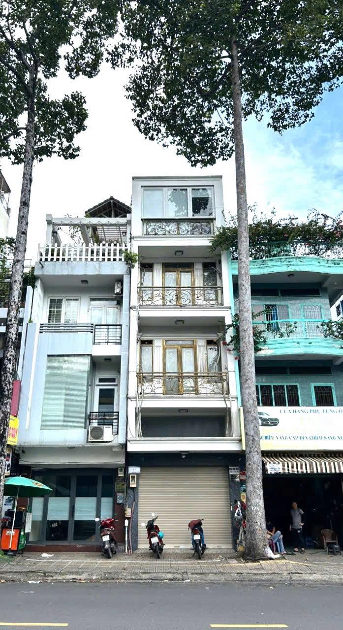 Nhà Mặt Tiền Trần Bình Trọng Quận 5 Diện tích 64m² - Kinh doanh sầm uất ngay trung tâm
