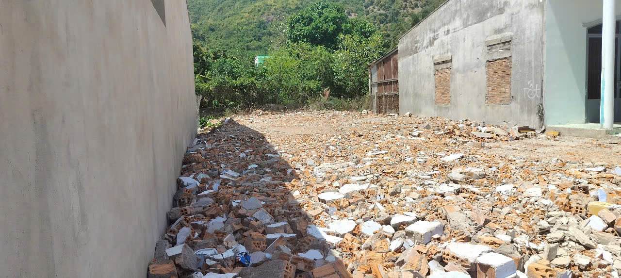 Bán lô đất Diên An, Diên Khánh 273m² giá 1.8 tỷ - Vị trí thoáng mát, dân cư hiện hữu!