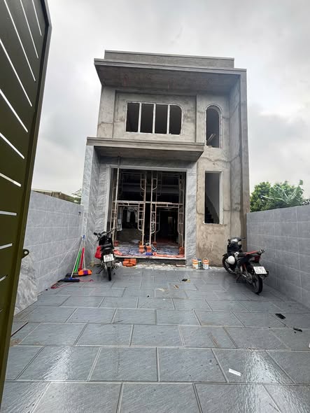 Nhà 1 trệt 1 lửng, Trần Vĩnh Lộc, 110m², giá 1.95 tỷ - Sẵn sàng vào ở!