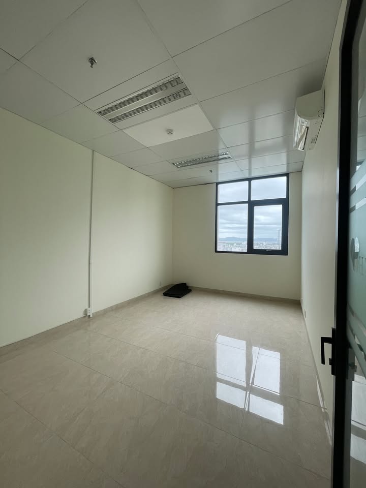 Cho thuê văn phòng Đà Nẵng 74m² - Vị trí trung tâm, tiện nghi đầy đủ!