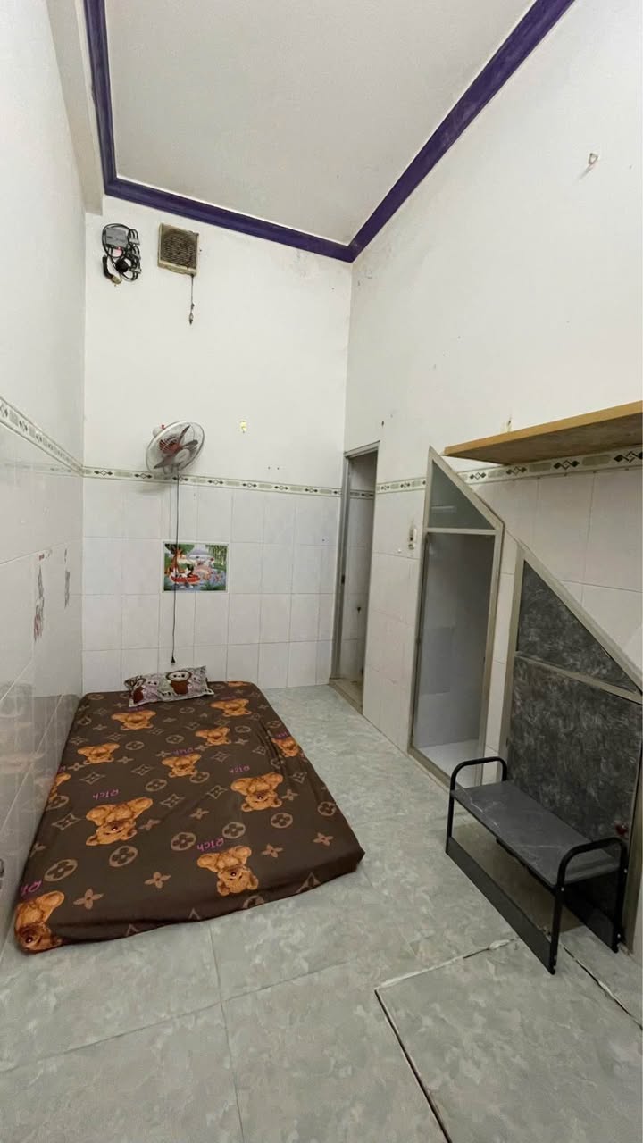 Phòng trọ 95 Đào Duy Anh, Phan Thiết - Giá chỉ 900k/tháng, đầy đủ tiện nghi!