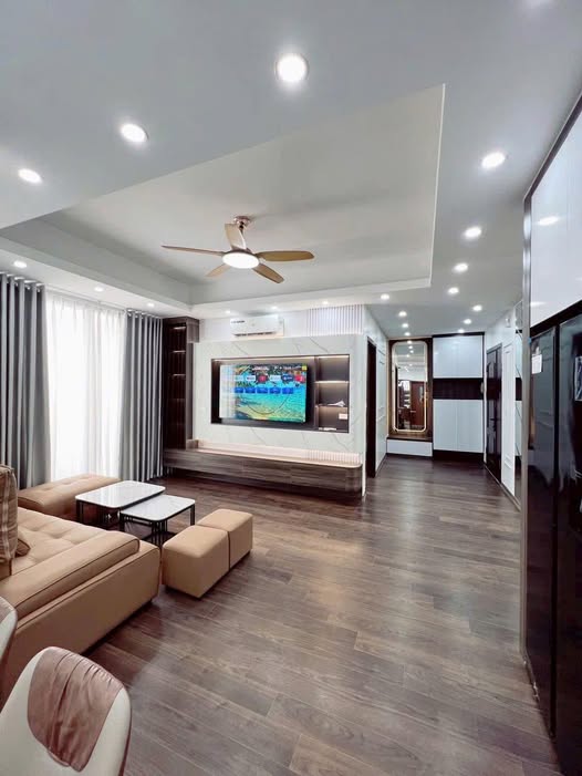 Căn hộ Duplex 97 Láng Hạ 347m² giá 33 tỷ - Thiết kế đẳng cấp, không gian rộng rãi!