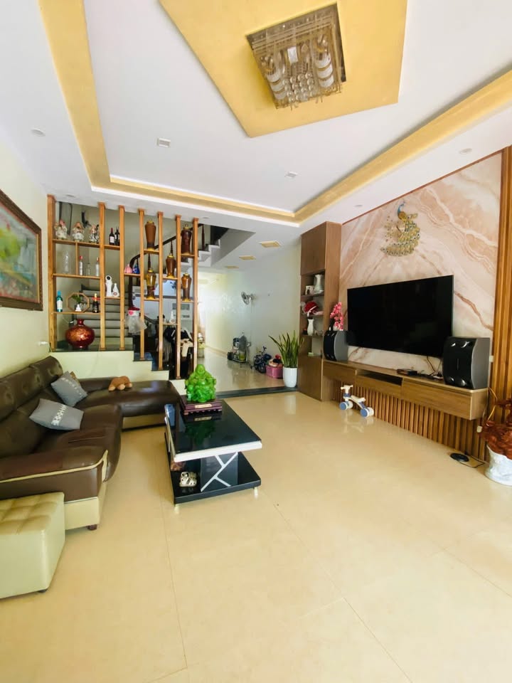 Nhà riêng phường Minh Xuân, Tuyên Quang 100m² giá 3 tỷ - Vị trí trung tâm, giao thông thuận lợi!