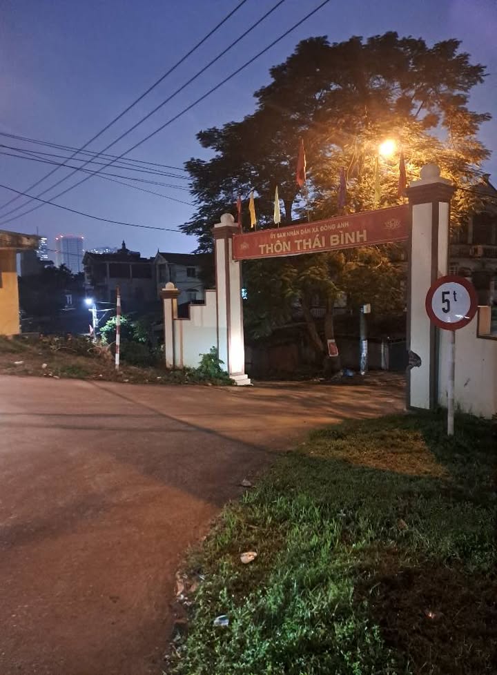 Kho/Cửa hàng 2 tầng 100m² tại Đông Anh - Thang vận chuyển tiện lợi!