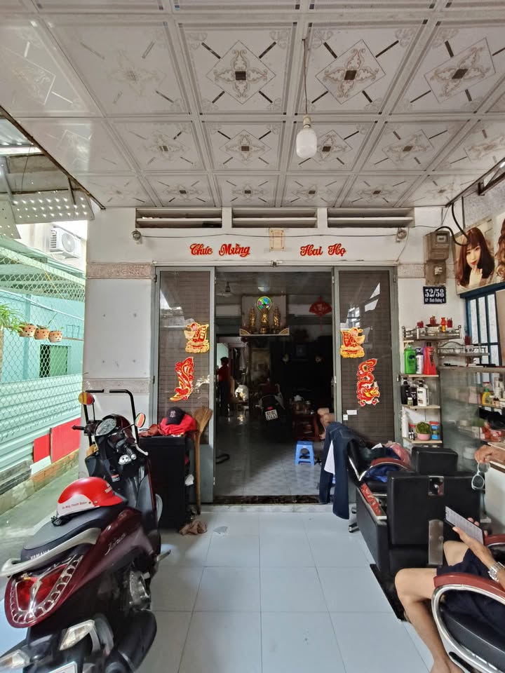 Nhà cấp 4 + 4 phòng trọ phường Dĩ An 100m² giá 3.65 tỷ - Đầu tư sinh lời hấp dẫn!