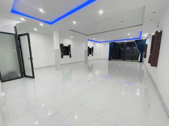 Cho thuê toà nhà mặt tiền Hồ Xuân Hương Đà Nẵng 190m² giá 55 triệu - Không gian lý tưởng cho doanh nghiệp!