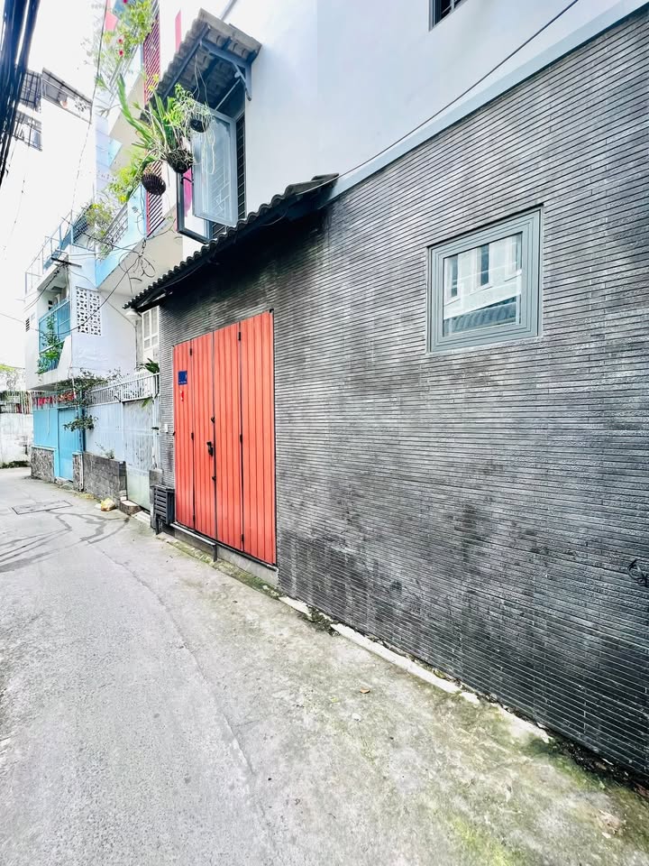 Nhà phố Phan Xích Long 40m² giá 6 tỷ - Phù hợp cho gia đình nhỏ!