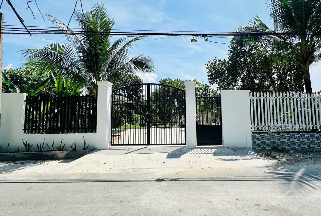 Farm mặt tiền đường Thành Hồ, Diên Phước 486m² giá 3.1 tỷ - Đầy đủ tiện ích sống lý tưởng!