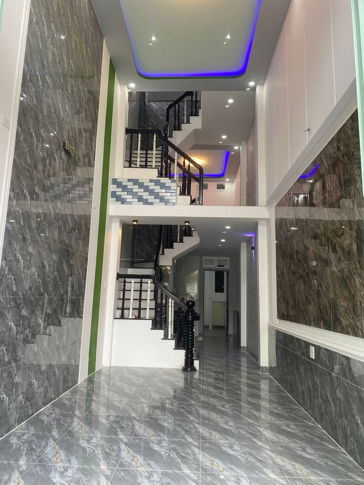 Nhà mặt tiền 2,5 tầng Đống Đa, Quy Nhơn 47,6m² giá 3 tỷ - Sổ đỏ chính chủ!