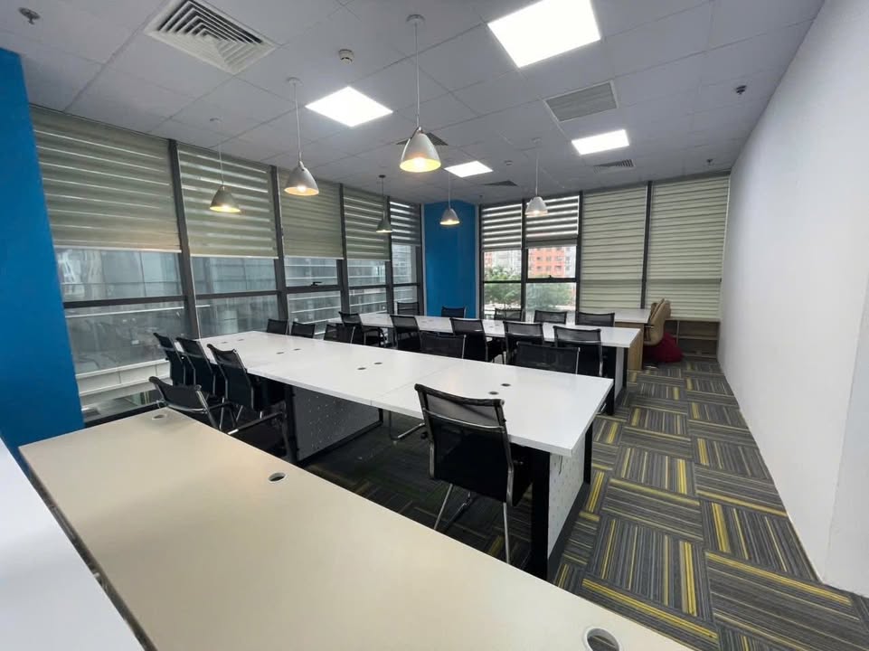 Sàn văn phòng cho thuê Golden West, Lê Văn Thiêm 460m² giá 55.2 triệu - Vị trí đắc địa tại Hà Nội!