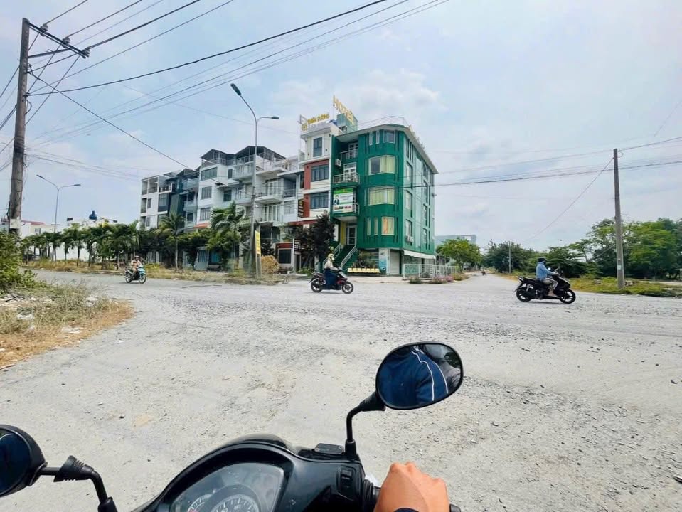 Đất nền 120m² tại Đường số 3, Bến Lức - Chỉ 2,6 tỷ!