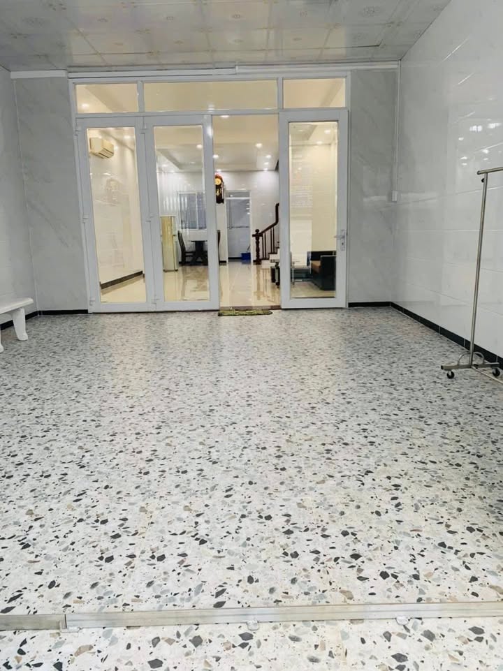 Nhà cho thuê KĐT Phú Cường Rạch Giá 100m² giá 8 triệu - Phù hợp kinh doanh văn phòng!