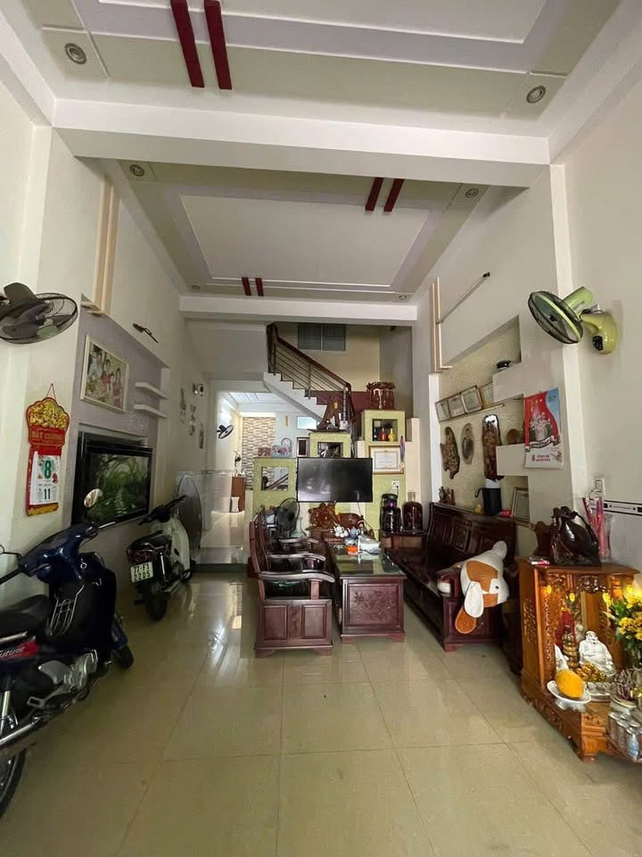 Nhà Mặt Tiền 3 Tầng Đường Hoàng Hoa Thám Quy Nhơn, 64m² giá 7.5 tỷ - Ngôi nhà lý tưởng cho bạn!