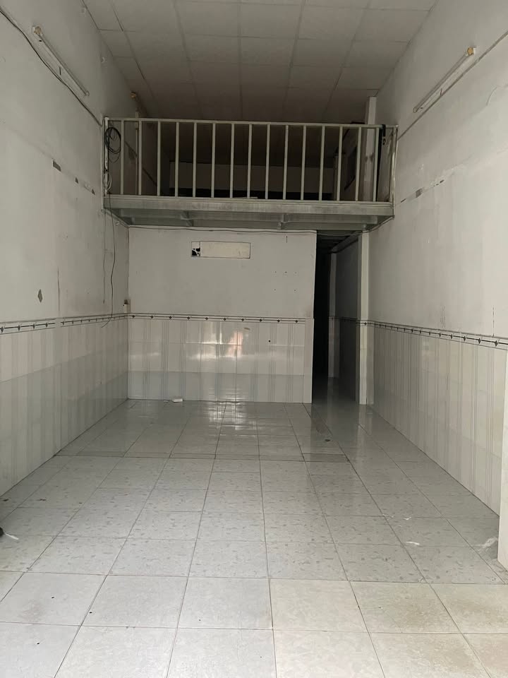 Nhà mặt tiền quận 7, 49m² chỉ 12 triệu/tháng - Kinh doanh tự do!