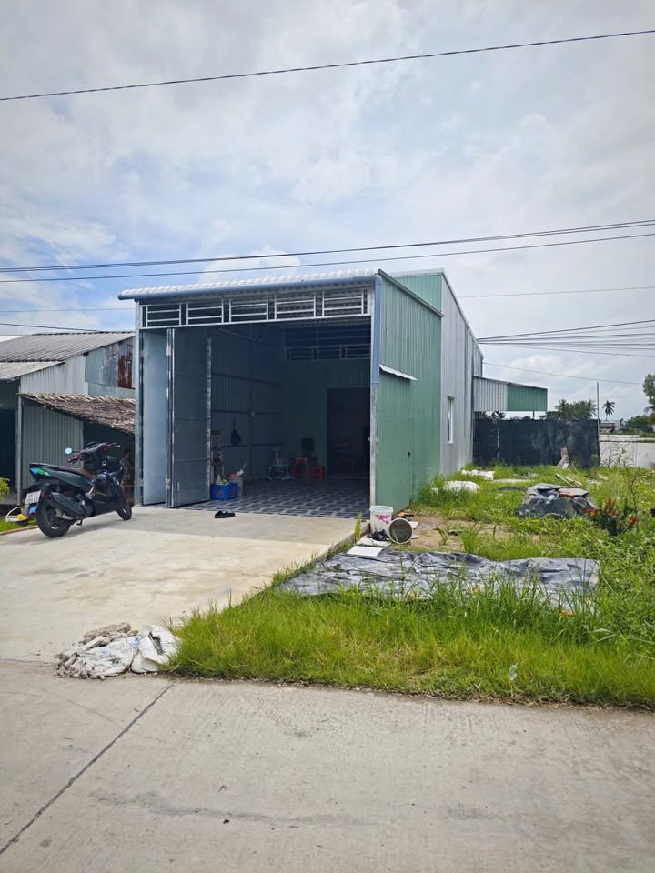 Nhà mặt tiền kênh Đòn Dông, Thạnh Lộc, Châu Thành 152m² giá 700 triệu - Thích hợp kinh doanh đa ngành nghề!