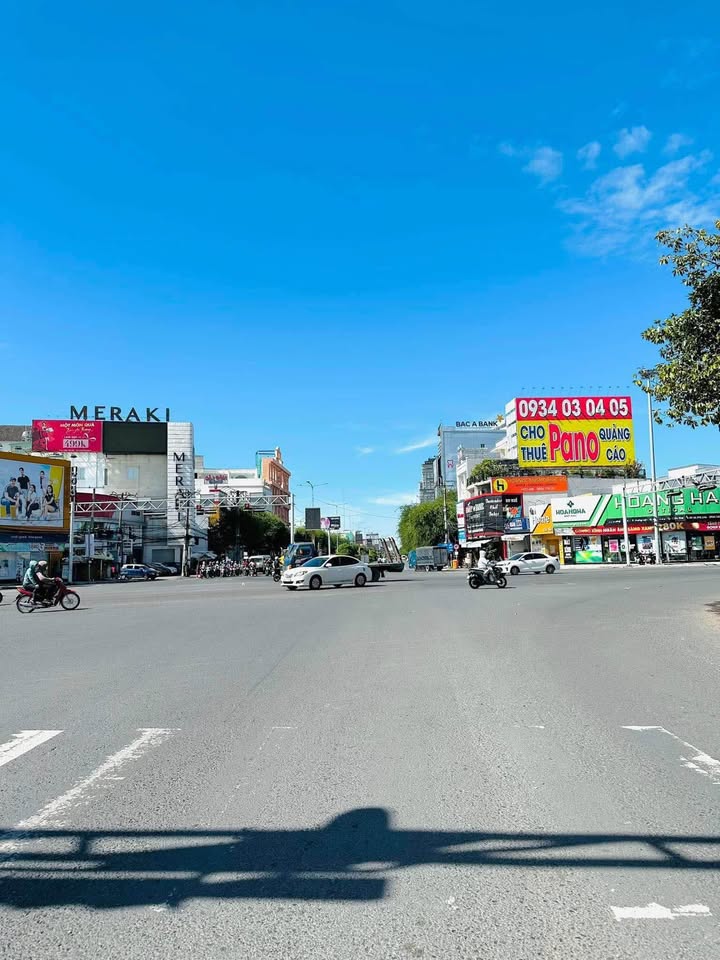 Nhà 1 trệt 2 lầu đường 30/4, quận Ninh Kiều, Cần Thơ - Giá chỉ 6.9 tỷ, thương lượng!