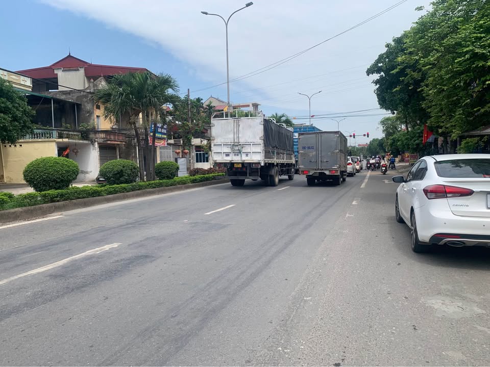 Đất Mặt Tiền Quốc Lộ 32, Phú Thịnh, Sơn Tây - 50m² giá 3 tỷ - Đầu tư sinh lời ngay!