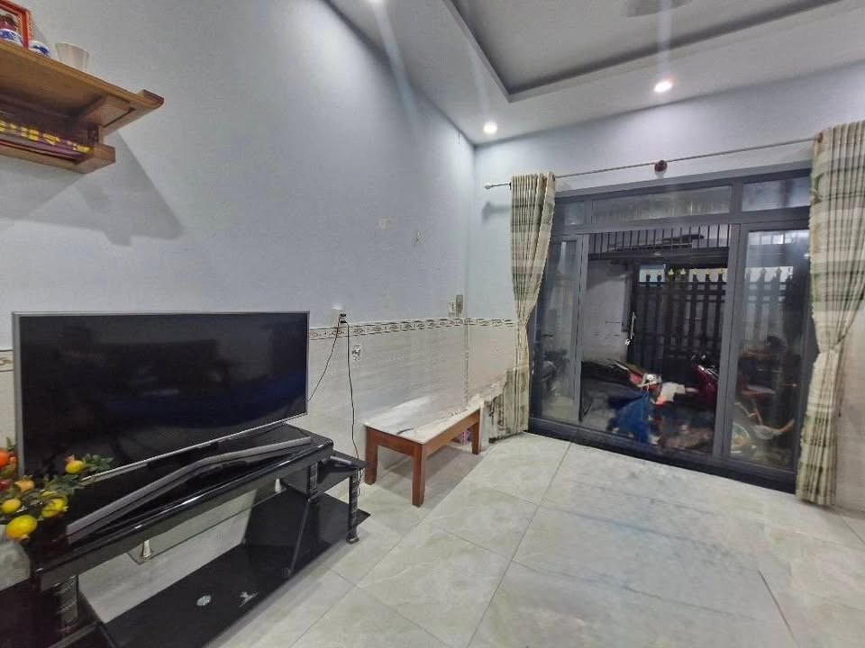 Nhà 2 tầng hẻm xe hơi Tăng Nhơn Phú B, 47m² giá 4.5 tỷ - Sổ đỏ chính chủ!