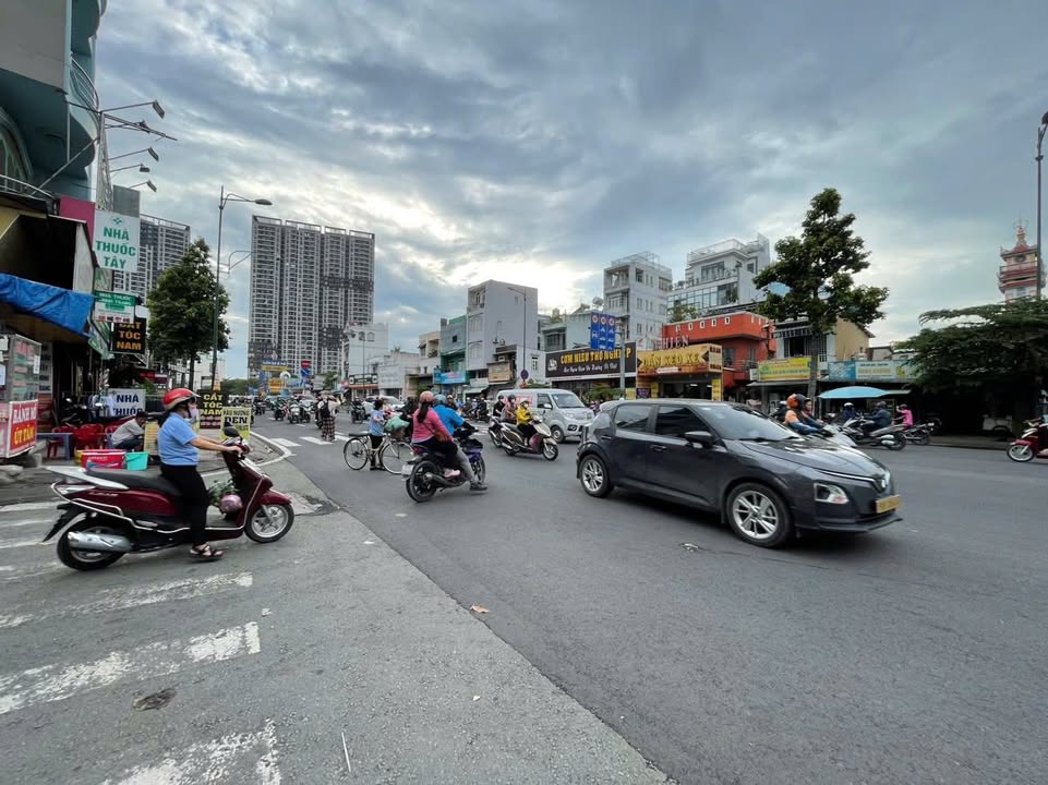 Đất nền mặt tiền đường Số 4, P. Linh Trung, Thủ Đức 95m² giá 7.2 tỷ - Đầu tư sinh lời cao!