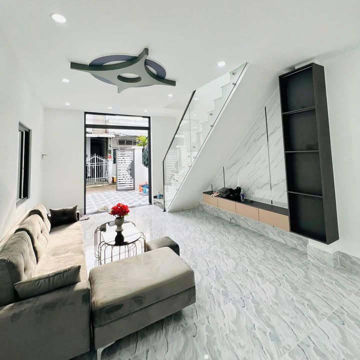 Nhà hẻm ô tô 2 mặt tiền đường Hai Bà Trưng, Rạch Giá 84m² - Cơ hội sở hữu tuyệt vời!