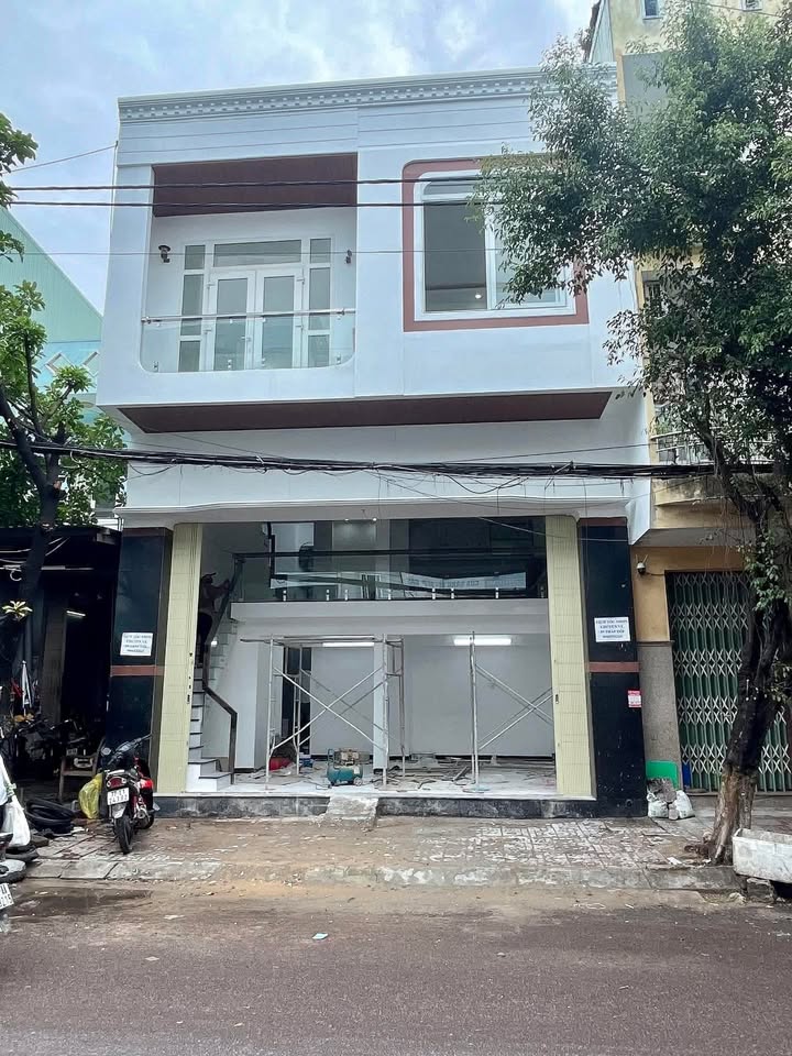 Bán FrontHouse mặt tiền đường Tháp Đôi, Quy Nhơn 43m² - Vị trí kinh doanh sầm uất!
