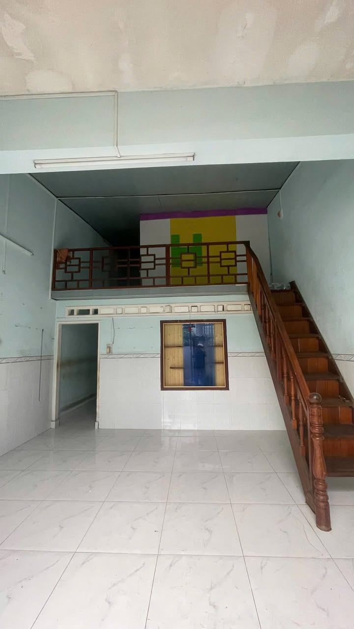 Nhà hẻm Nguyễn Thái Học, Quy Nhơn 70m² giá 2.5 tỷ - Chính chủ, thương lượng!