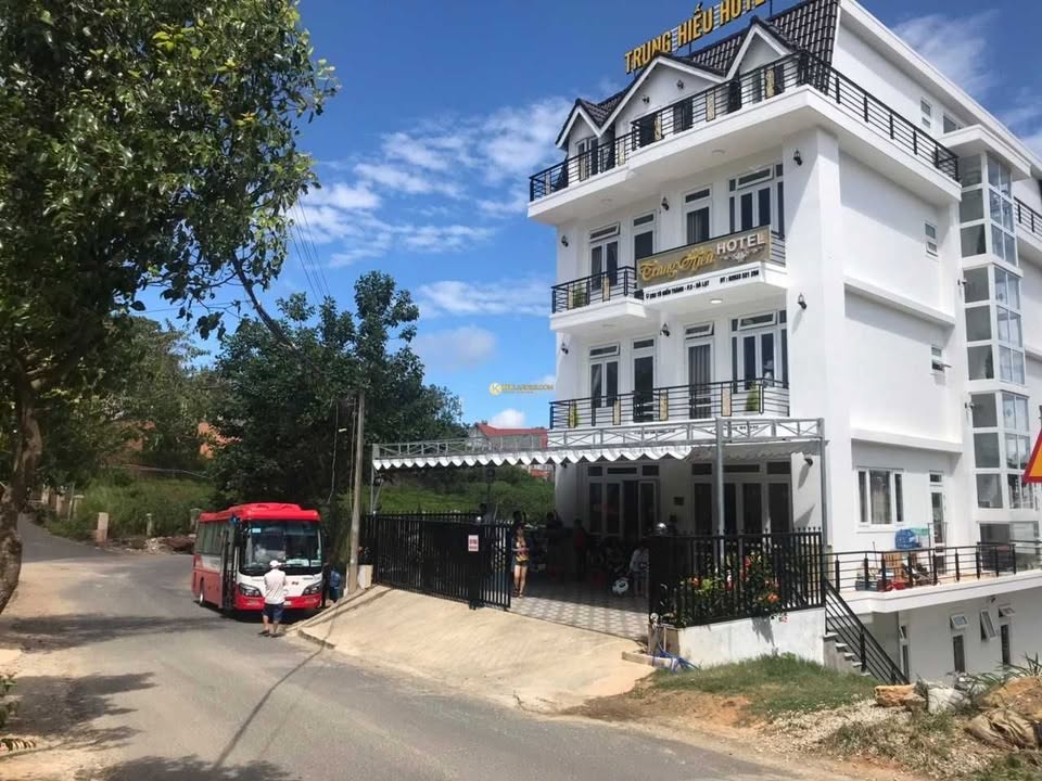 Khách sạn mặt tiền 6 tầng tại Đà Lạt, 250m² giá 45 tỷ - Đầu tư sinh lời cao!