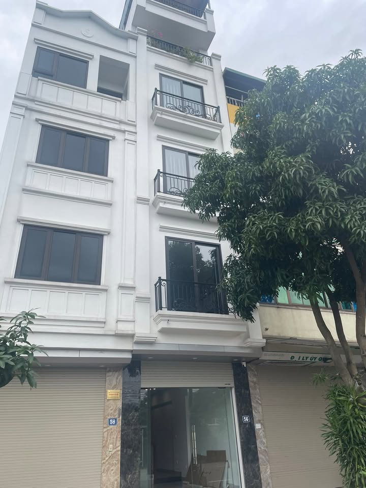 Cho thuê mặt bằng tầng 1 tại Thạch Bàn, Long Biên 50m² - Kinh doanh tiện ích lý tưởng!