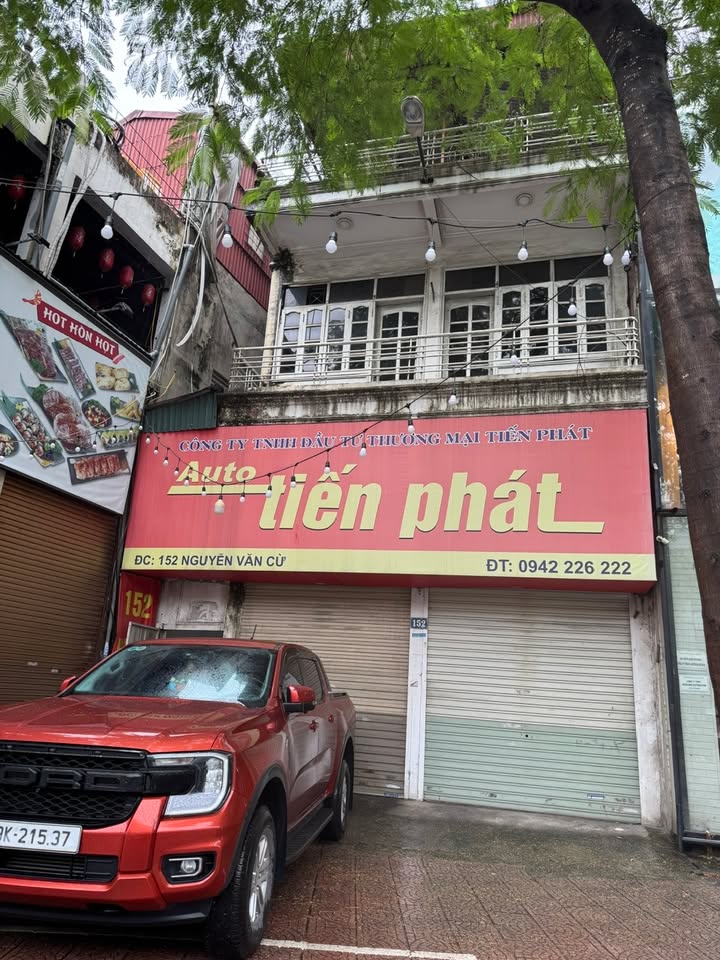 Nhà cho thuê 152 Nguyễn Văn Cừ, Long Biên 120m² - Vị trí đắc địa, tiện kinh doanh!