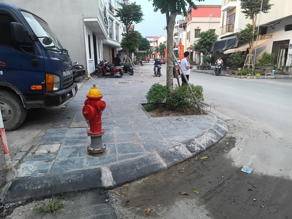 Đất Phúc Lợi Long Biên 77m² giá 18.79 tỷ - Đường rộng, thuận tiện kinh doanh!