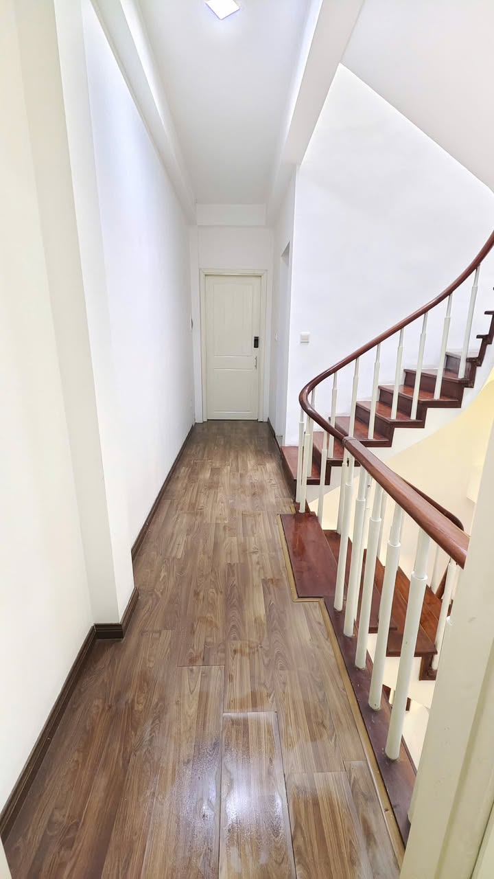 Nhà riêng cho thuê tại Ngõ Đồng Me, Nam Từ Liêm, 55m² giá 23 triệu - Phù hợp làm văn phòng, trung tâm đào tạo!