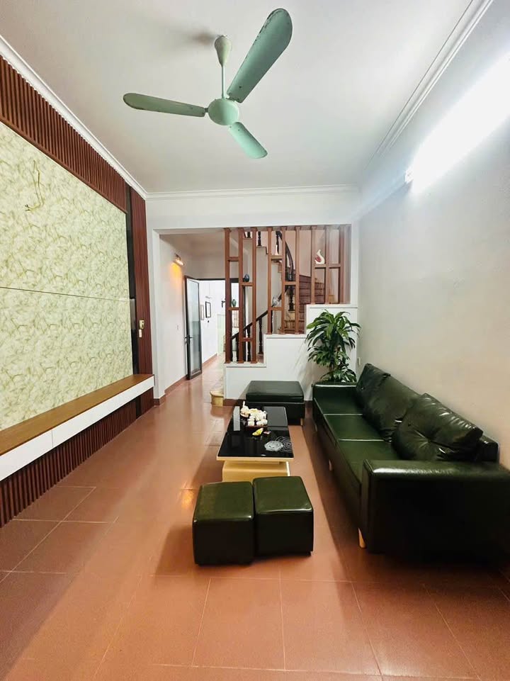Nhà 3 tầng ngõ phố 166 Vũ Hựu, Thanh Bình, 66.6m² giá 2.795 tỷ - Chính chủ bán gấp!