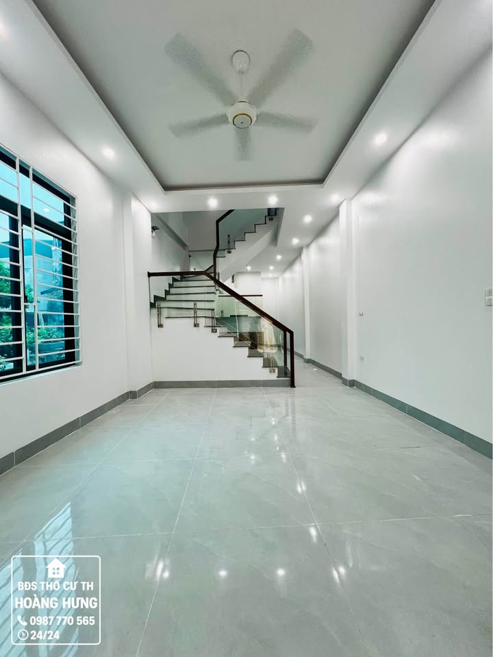 Nhà 3 tầng mới đẹp phường Đông Vệ 52m² giá chỉ 2 tỷ - Tiện ích bao quanh!