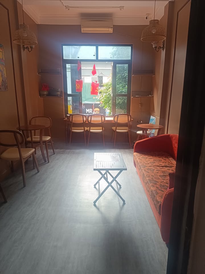 Cho thuê nhà phố Hàng Bông Hoàn Kiếm 30m² - Vị trí đắc địa cho kinh doanh!