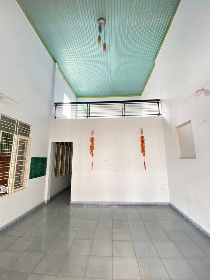 Cho thuê nhà nguyên căn hẻm cấp 1 An Dương Vương, Đắk Lắk, 120m² chỉ 4.5 triệu/tháng - An ninh tốt, xóm làng thân thiện!