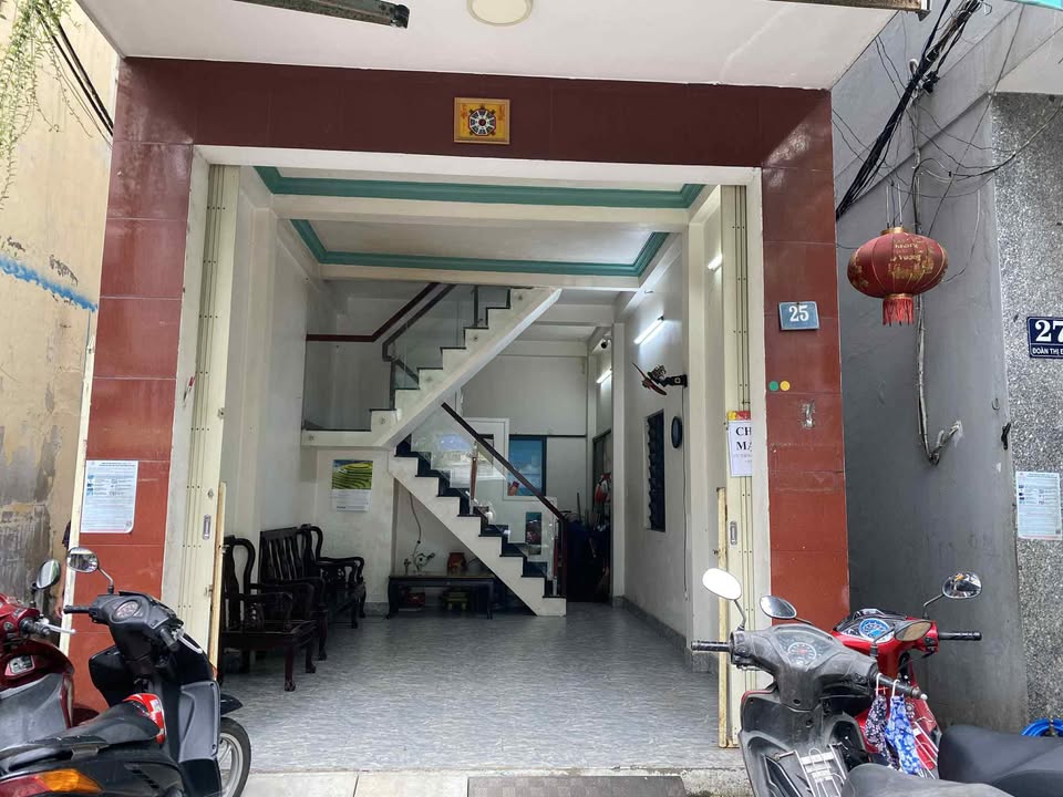 Cho thuê mặt bằng đường Đoàn Thị Điểm, quận Hải Châu - Diện tích 18m² giá 6 triệu - Vị trí đắc địa cho kinh doanh!