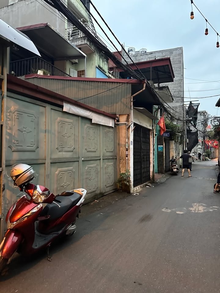 Đất mặt tiền 5m phố Bồ Đề, Long Biên 70m² giá 16 tỷ - Sổ đỏ chính chủ!