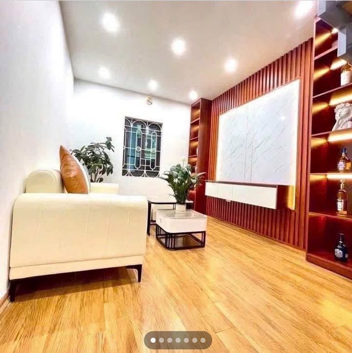 Nhà Đống Đa 25m² giá 6.15 tỷ - Đẹp ở ngay, Sổ đỏ chính chủ!