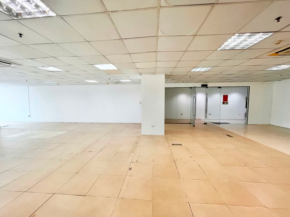 Văn phòng cho thuê 110m² tại Thiên Hiền, Nam Từ Liêm - Không gian thoáng đãng, vị trí đắc địa!