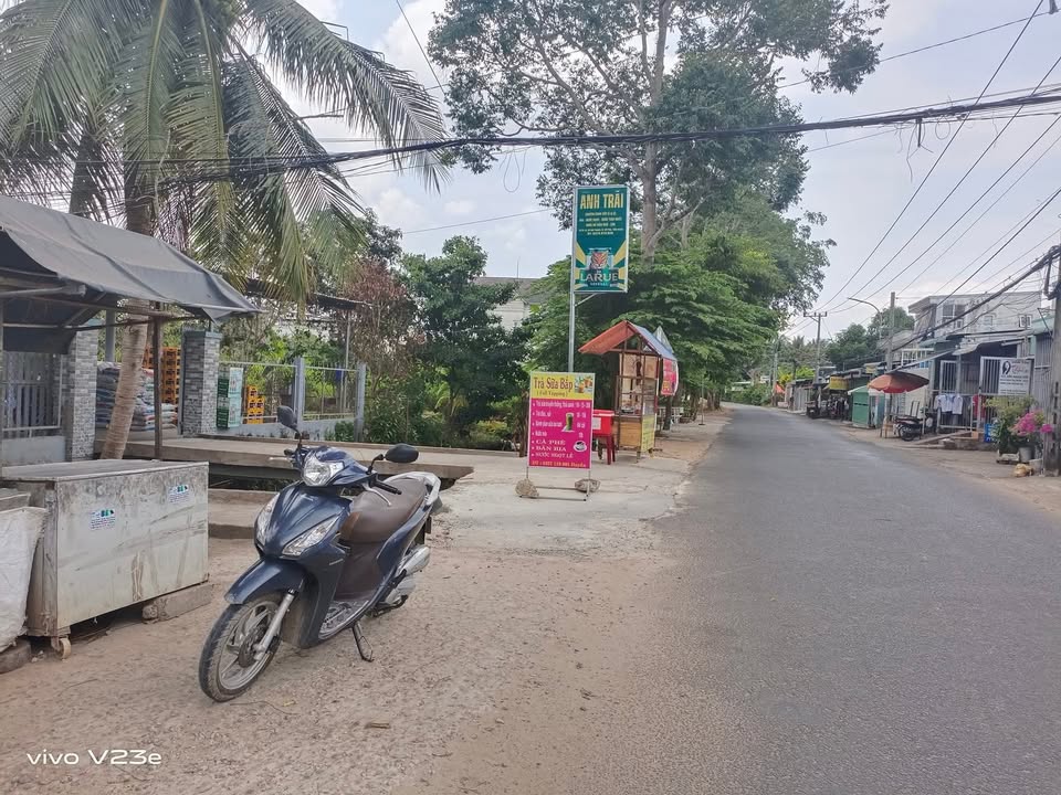 Đất nền 2 mặt tiền 242,5m² tại Đạo Thạnh, Mỹ Tho - Giá 1 tỷ, cơ hội đầu tư hấp dẫn!