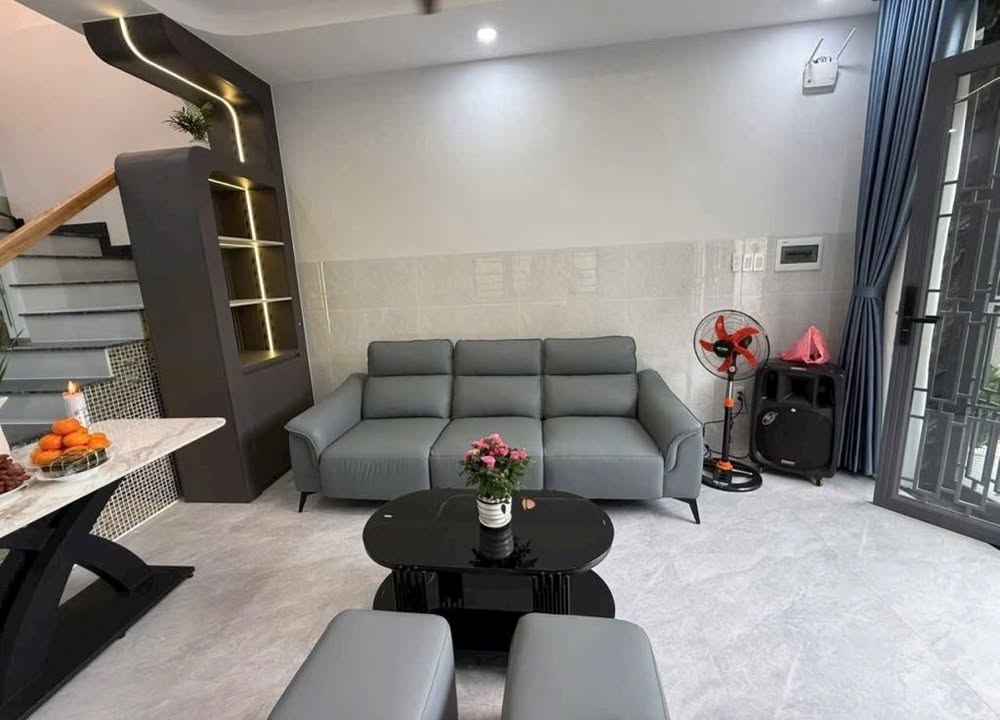 Nhà 2 Tầng Đường Số, Quận 4, 60m² giá 6 tỷ - Full nội thất, vào ở ngay!
