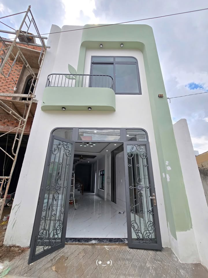 Nhà lầu siêu đẹp tại Hố Nai 90m² giá 2.7 tỷ - Sổ đỏ chính chủ!